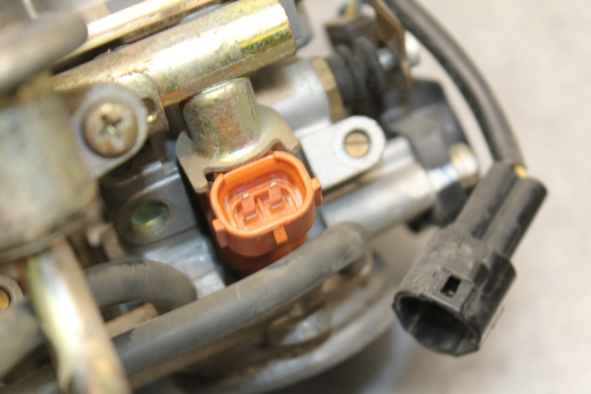 03-05 YAMAHA YZF R6  MAIN FUEL INJECTORS / THROTTLE BODIES BB751