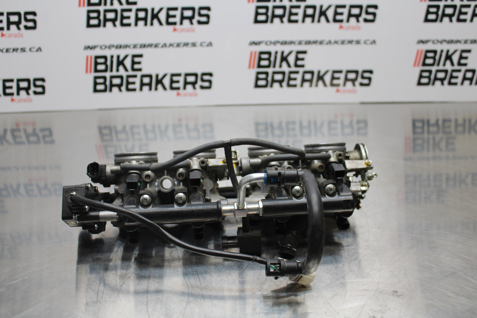 11 SUZUKI GSXR1000 MAIN FUEL INJECTORS / THROTTLE BODIES BB142