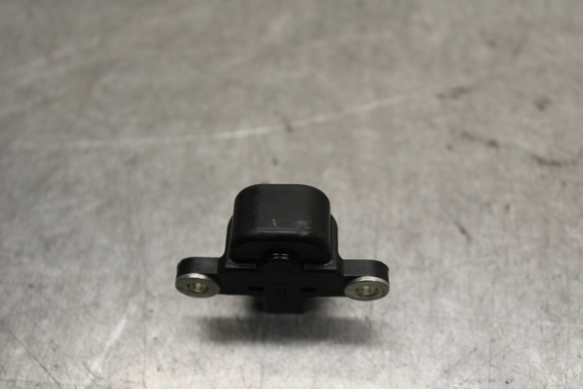 16 KAWASAKI NINJA ZX10R TIP OVER ANGLE CRASH SENSOR SWITCH  21176-0026 BB650