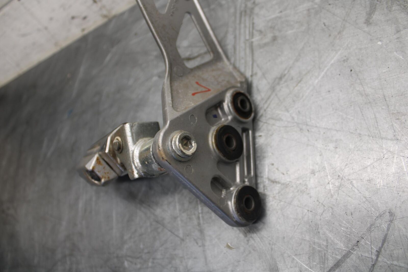 2016 Suzuki Bandit GSF1250SA ABS LEFT REARSET REAR SET DRIVER FOOT PEG BB509
