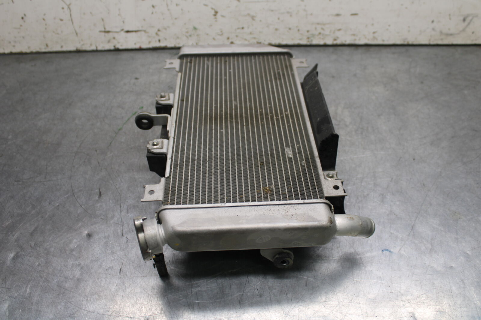 18-23 KAWASAKI NINJA 400 EX400 ABS ENGINE RADIATOR MOTOR COOLING RADIATER BB747