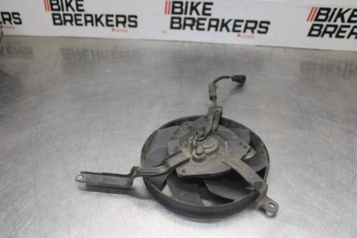 03 YAMAHA YZF R1 ENGINE RADIATOR COOLING FAN BB895