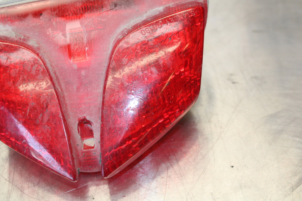 11 SUZUKI GSXR1000 REAR TAIL TAILLIGHT BACK BRAKE LIGHT BB142