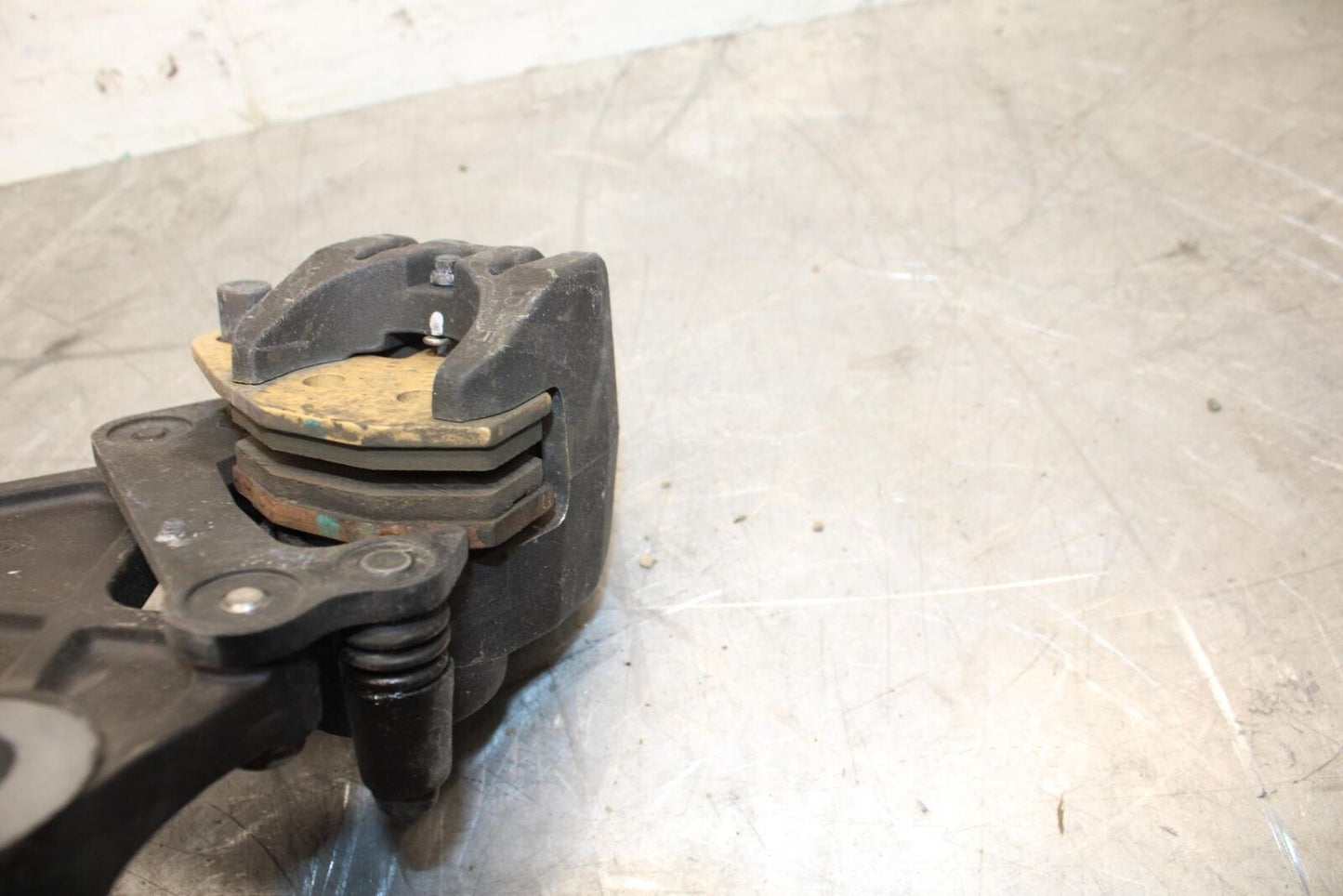 12-17 KAWASAKI NINJA 650 REAR BACK BRAKE CALIPER W MOUNT BRACKET 43034-0037 BB47