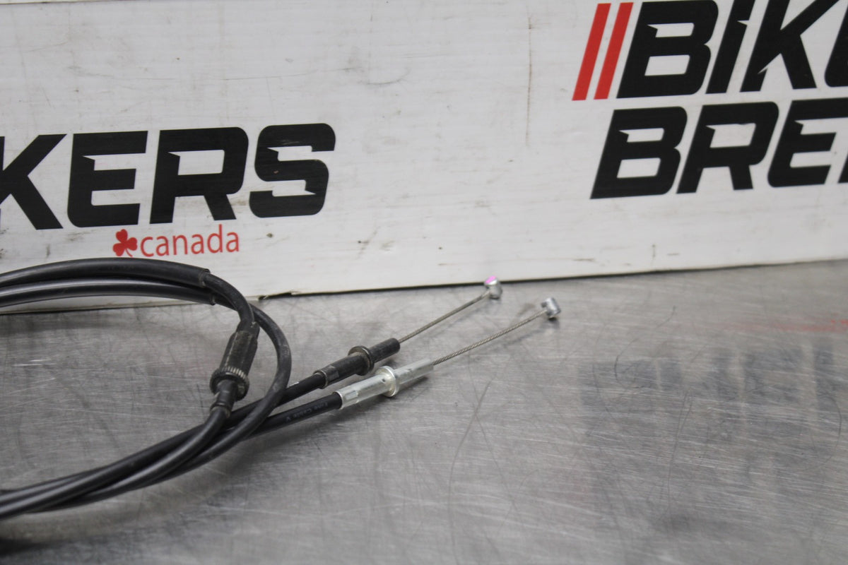 24-25 KAWASAKI NINJA ZX6R THROTTLE CABLES LINES & HOUSING BB939