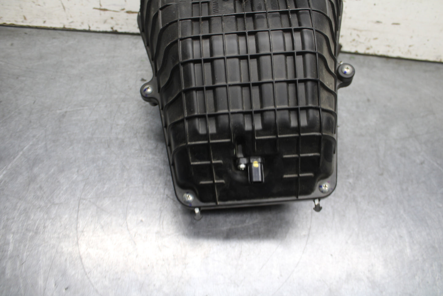 24 KAWASAKI NINJA 500 ABS AIRBOX AIR INTAKE FILTER BOX BB744