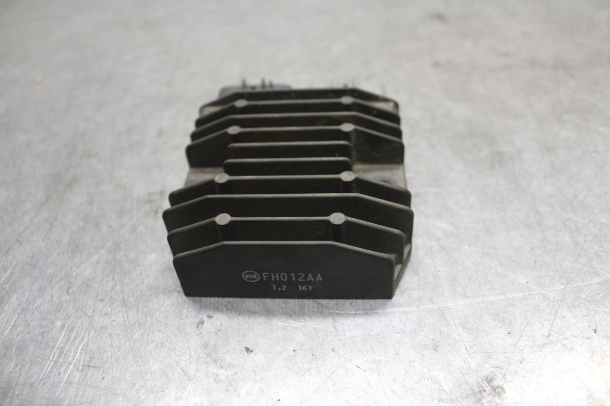 07-08 YAMAHA YZF R1 RECTIFIER VOLTAGE REGULATOR  BB675