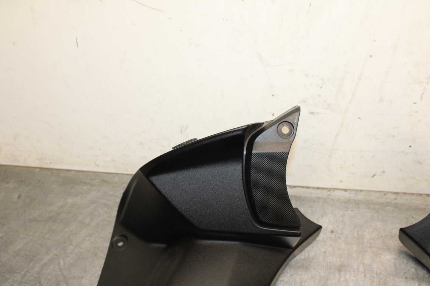 12-25 KAWASAKI NINJA ZX14R RIGHT LEFT FRONT DUCT COVERS PANELS COWLS BB757