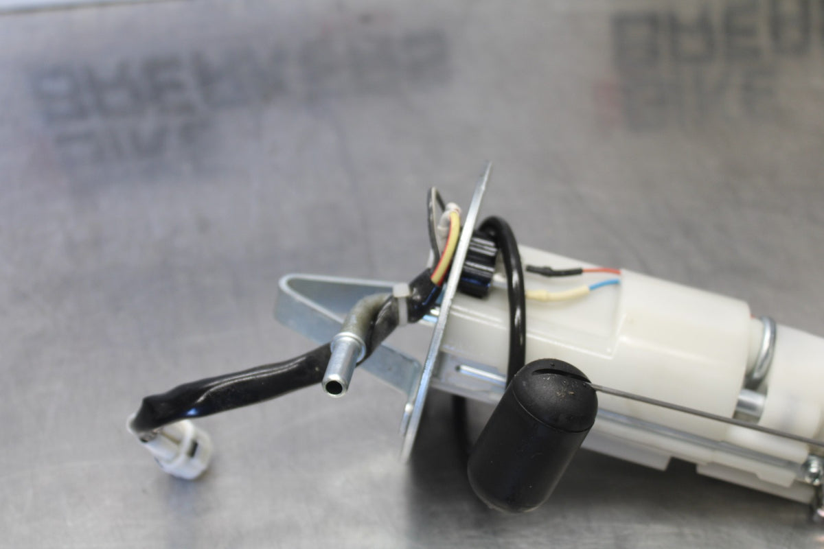 18 SUZUKI GSXR750 FUEL PUMP GAS PETROL SENDER UNIT BB891