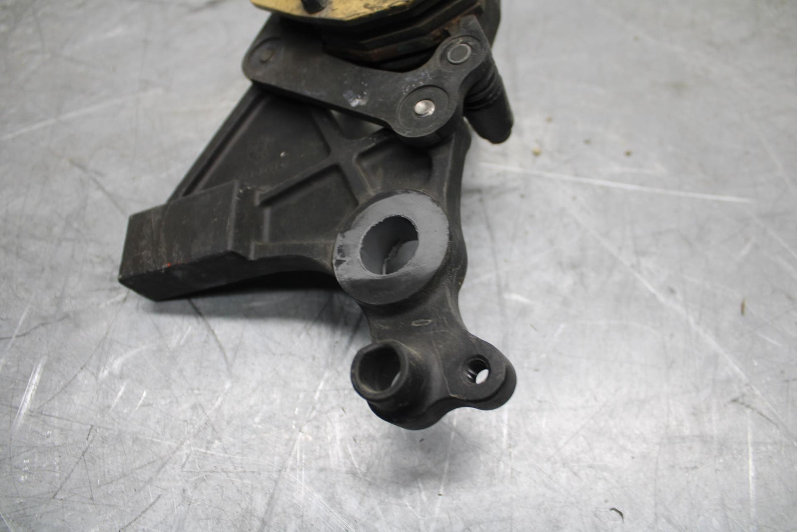 12-17 KAWASAKI NINJA 650 REAR BACK BRAKE CALIPER W MOUNT BRACKET 43034-0037 BB47