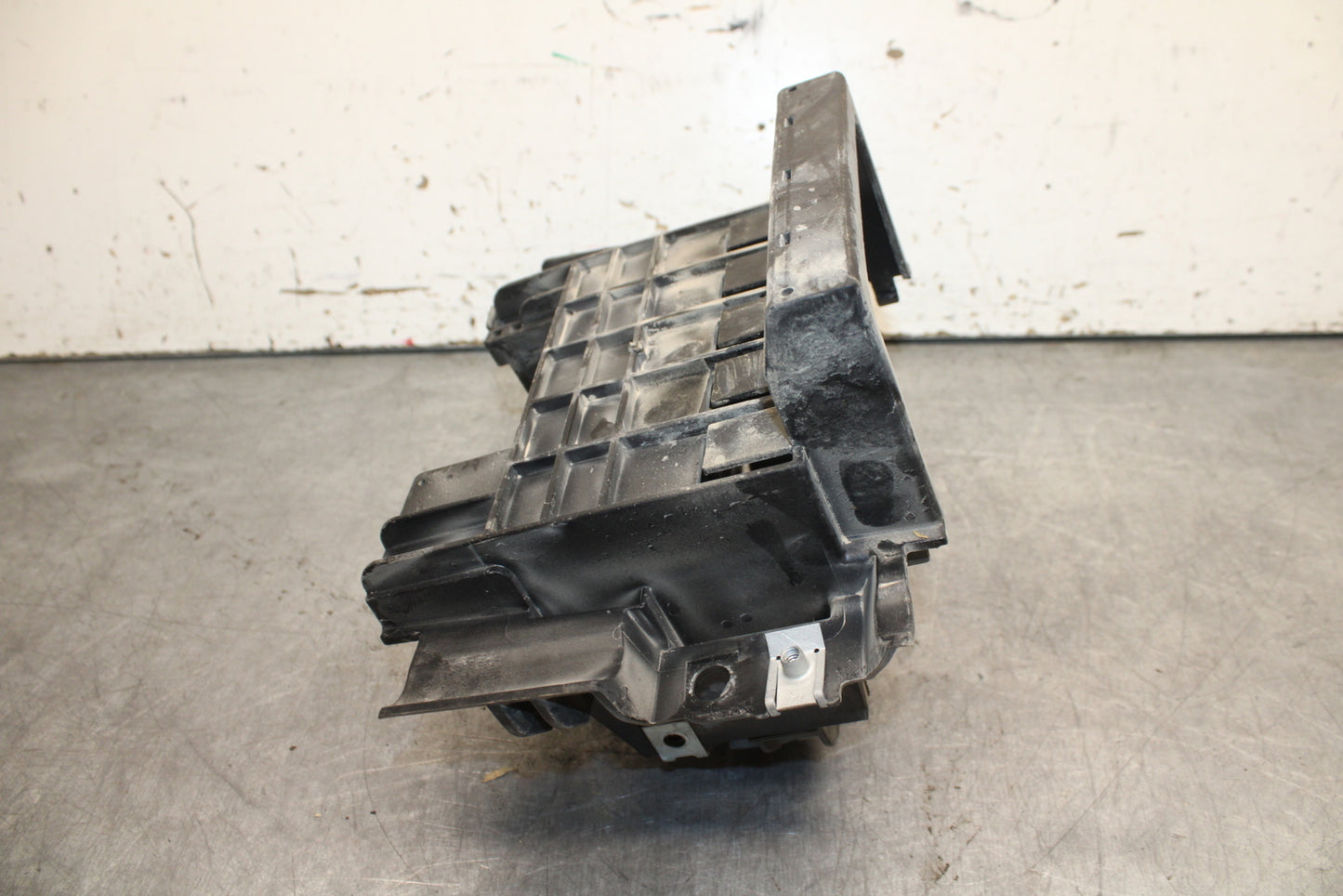 21-24 KTM 890 ADVENTURE R REAR BACK TAIL UNDERTAIL BATTERY TRAY PLASTIC BB723