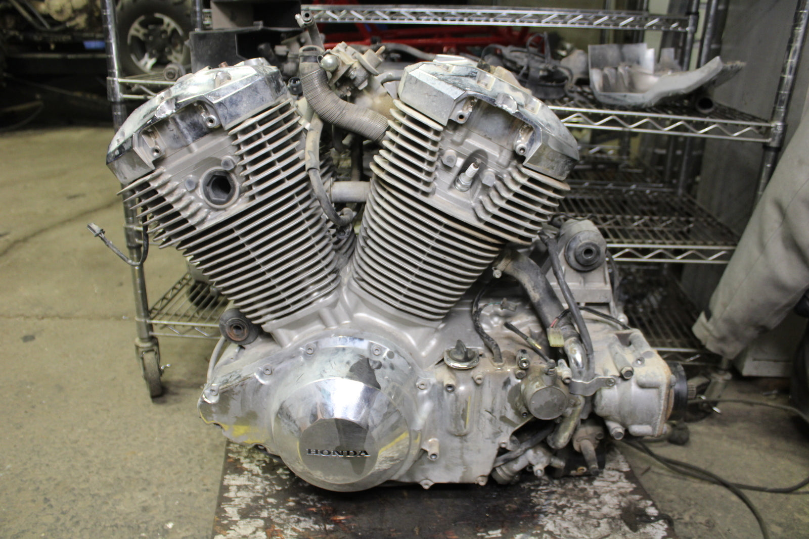 02-04 HONDA VTX1800S ENGINE MOTOR BB712