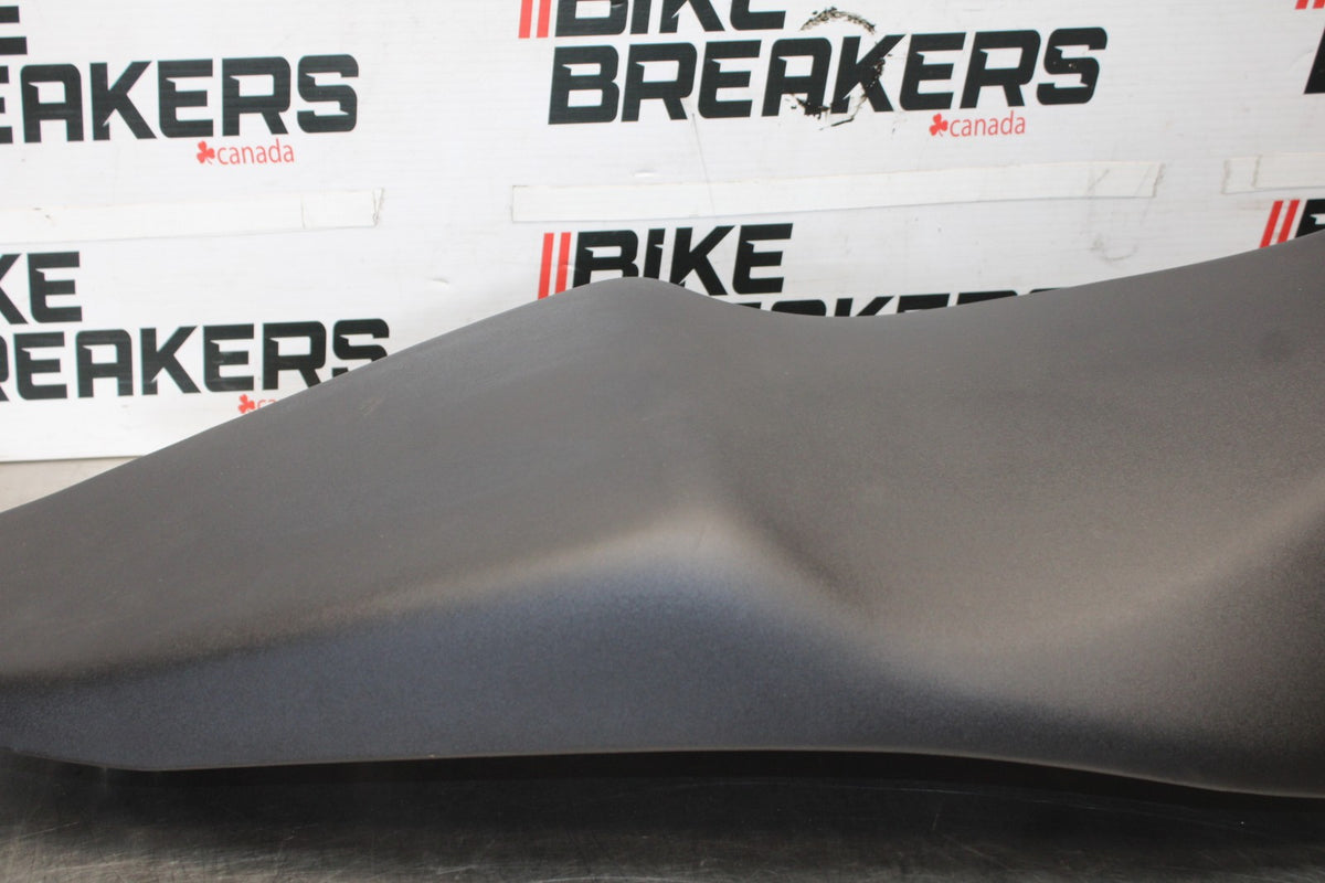 06-07 HONDA INTERCEPTOR 800 VFR800 FRONT REAR SEAT SADDLE BB917