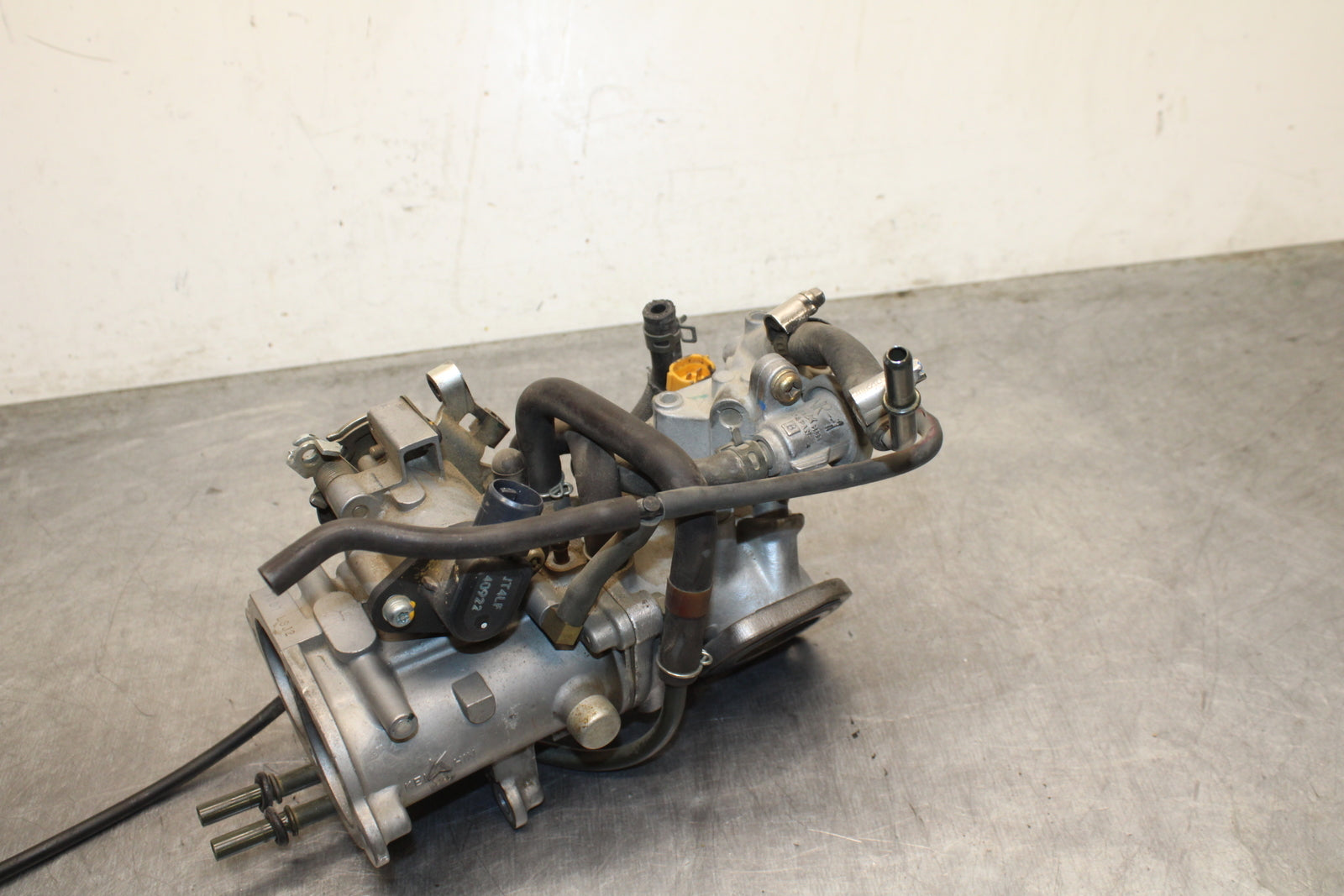 05-08 KAWASAKI VULCAN 1500 VN1500N CLASSIC THROTTLE BODY BODIES BB133