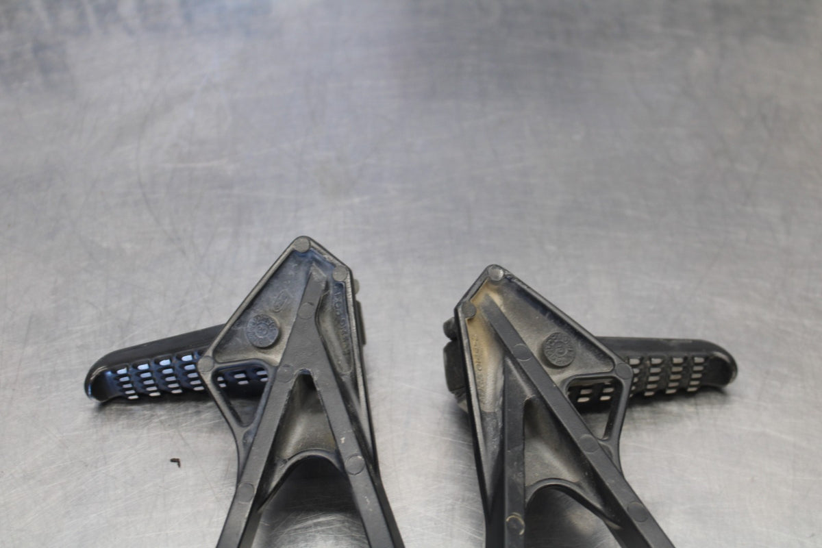 07-08 KAWASAKI NINJA ZX6R REAR BACK PASSENGER PEG SET PAIR BB937