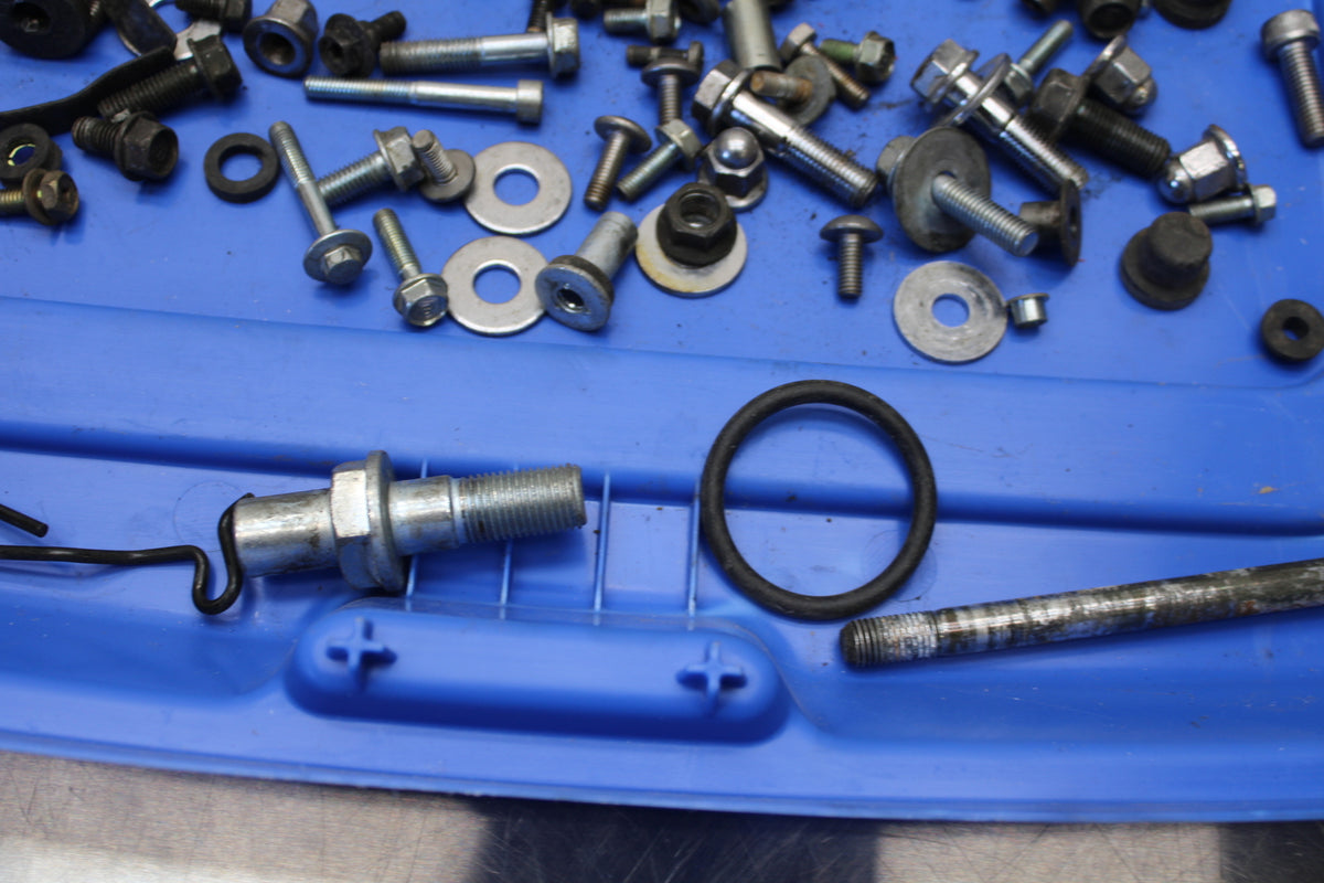 03-05 HONDA SHADOW CLASSIC 750 MOUNTING BOLTS HARDWARE MOTOR SCREWS BB139