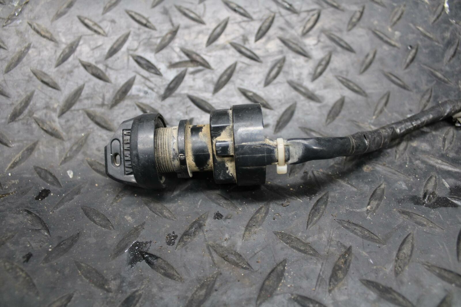 2004 Yamaha Banshee 350 YFZ350 IGNITION MAIN SWITCH BB232