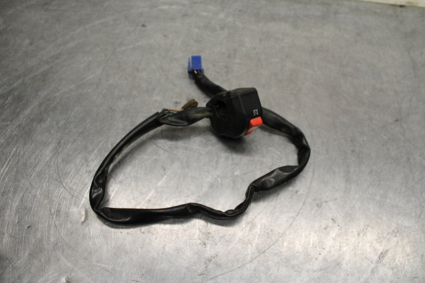04-05 YAMAHA YZF R1 RIGHT CLIP ON HANDLE KILL OFF START SWITCH SWITCHES BB131