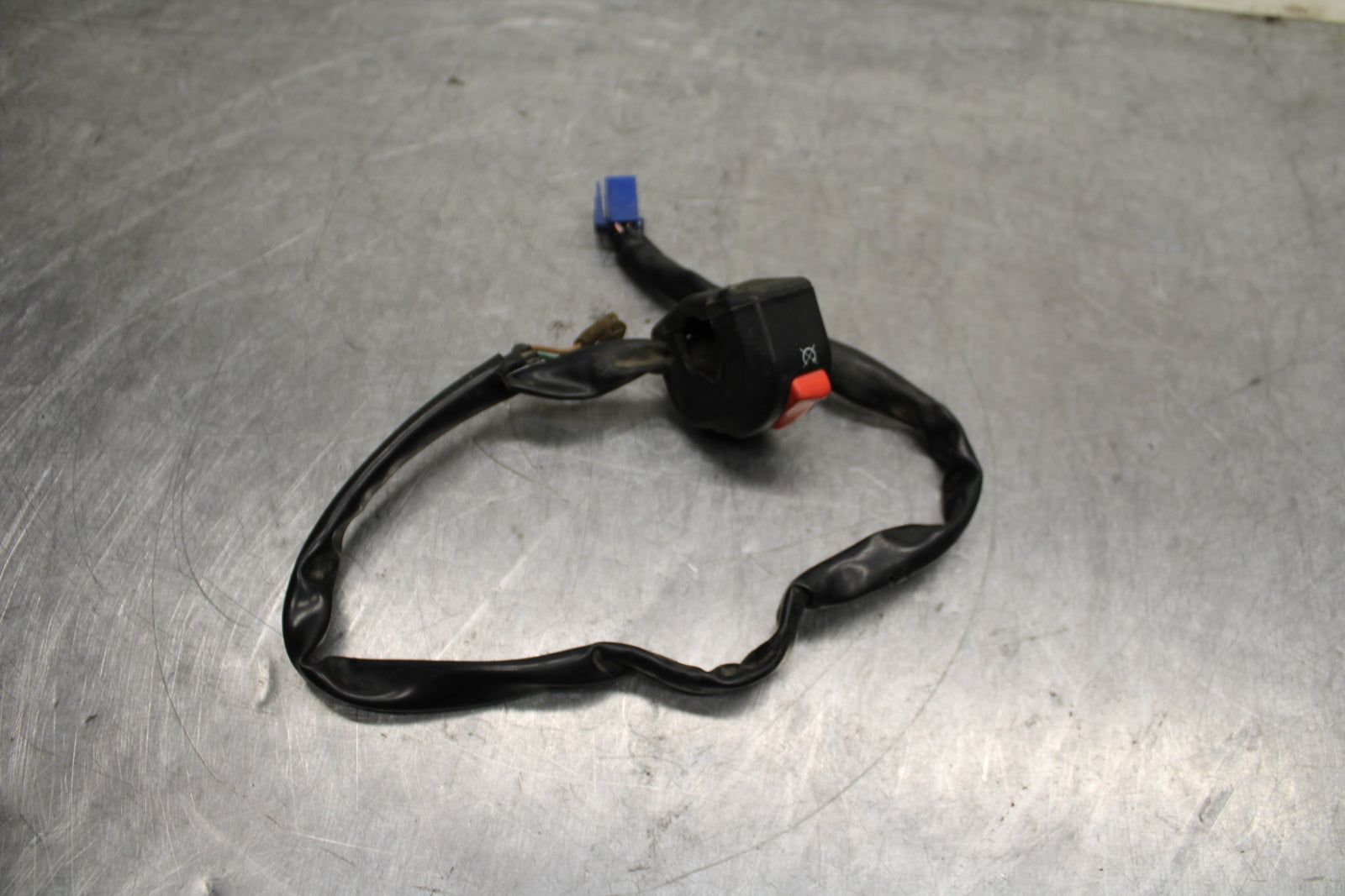 04-05 YAMAHA YZF R1 RIGHT CLIP ON HANDLE KILL OFF START SWITCH SWITCHES BB131