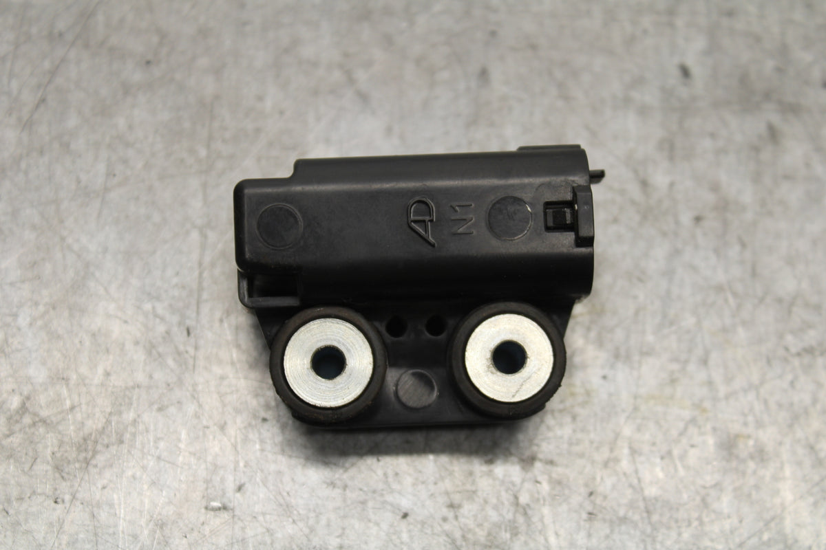 19-21 TRIUMPH SPEED TWIN 1200 TIP OVER ANGLE CRASH SENSOR SWITCH  T2502455 BB653