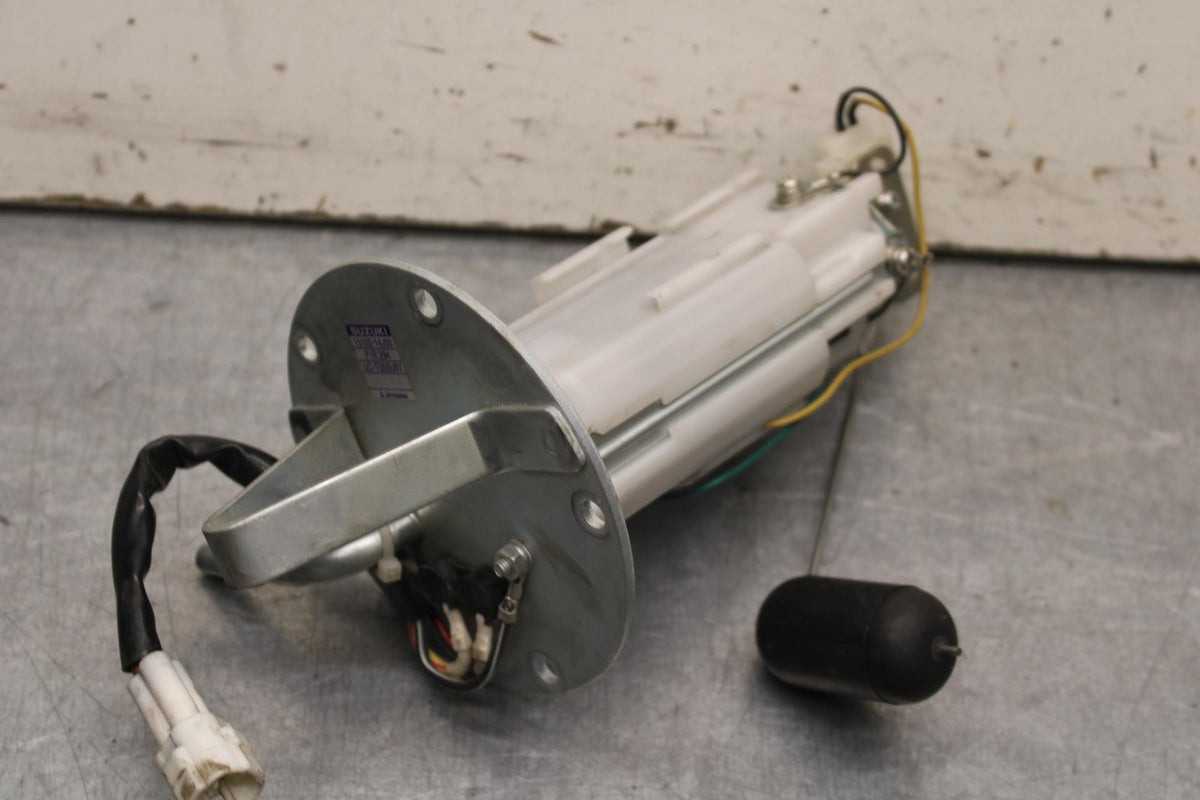 09-16 SUZUKI GSXR1000 FUEL PUMP GAS PETROL SENDER UNIT 15100-47H11 BB642