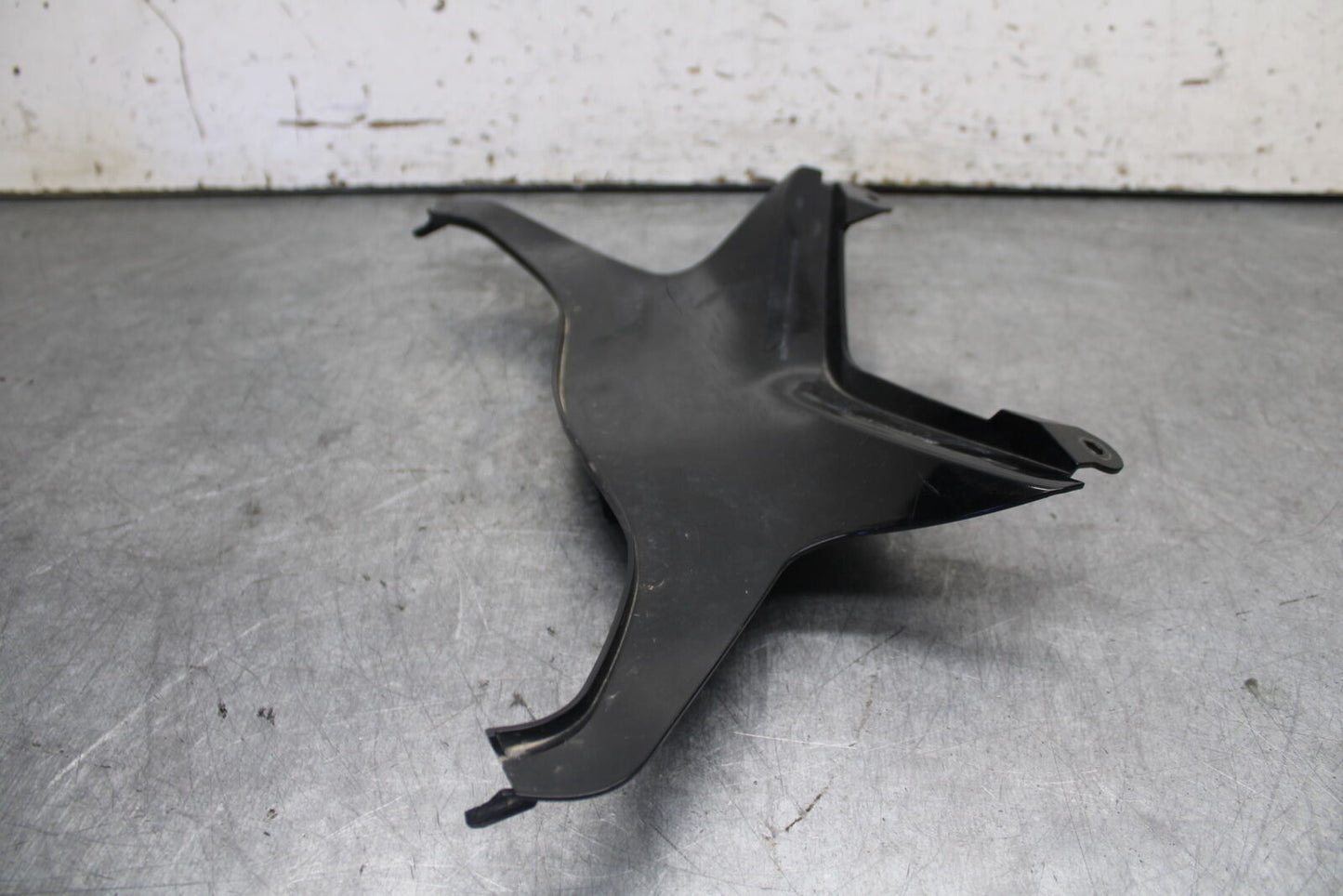 09-12 KAWASAKI NINJA ZX6R CENTER REAR BACK TAIL FAIRING COWL BB698