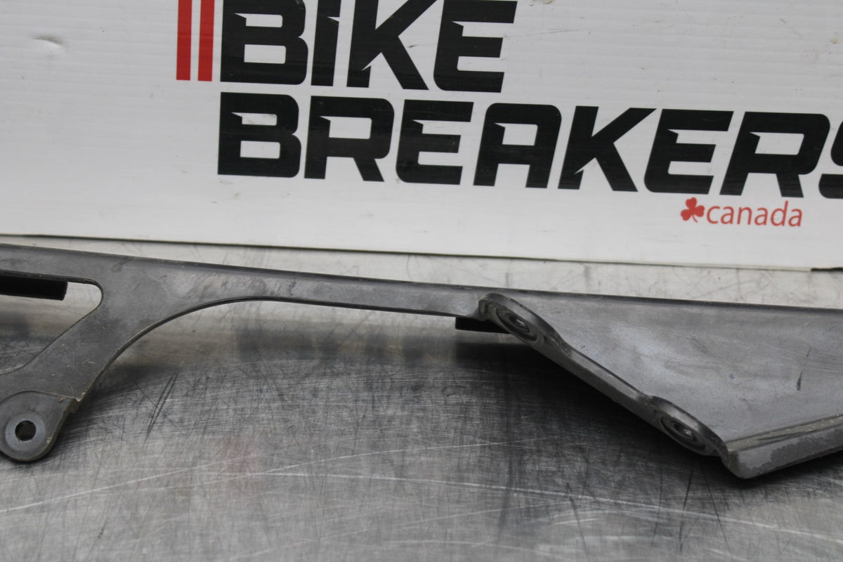 07-08 KAWASAKI NINJA ZX6R REAR BACK DRIVE CHAIN GUARD COVER SHIELD BB199