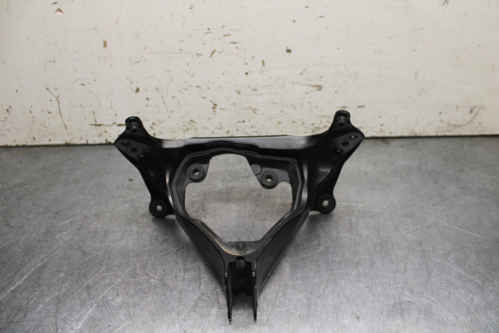 06-07 SUZUKI GSXR750 OEM UPPER FAIRING MIRROR GAUGES STAY BRACKET BB110