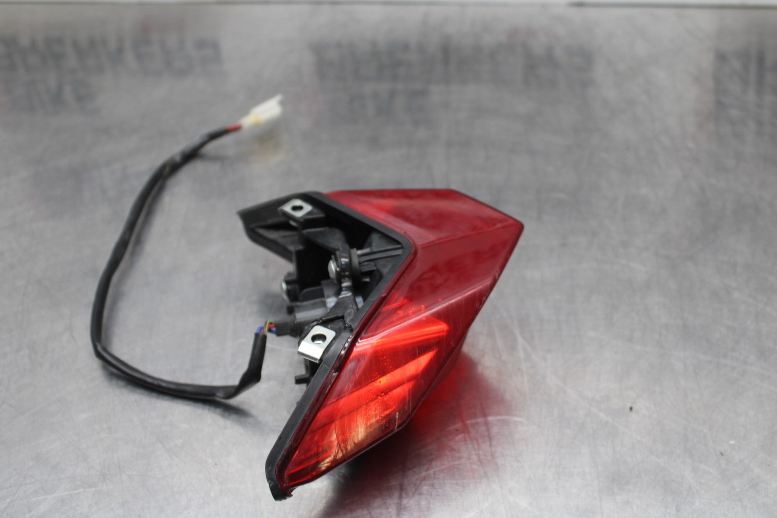 13-17 KAWASAKI NINJA 300 EX300 ABS REAR TAIL TAILLIGHT BACK BRAKE LIGHT BB187
