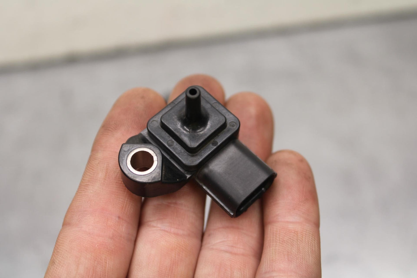 20-23 APRILIA RS660 MAP MASS AIR FLOW, AIR TEMP, PRESSURE SENSOR  BB643