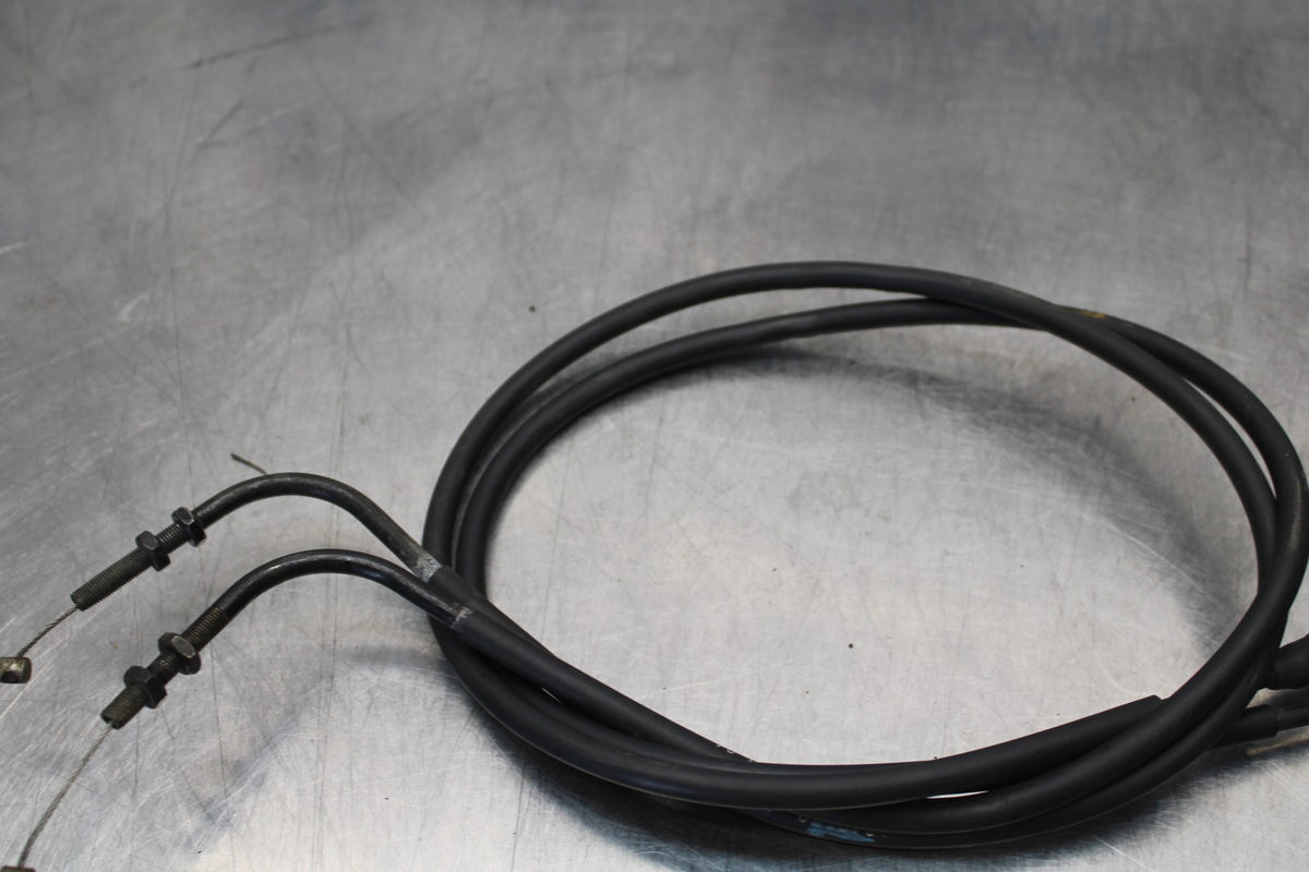 05 TRIUMPH ROCKET III THROTTLE CABLES LINES BB186