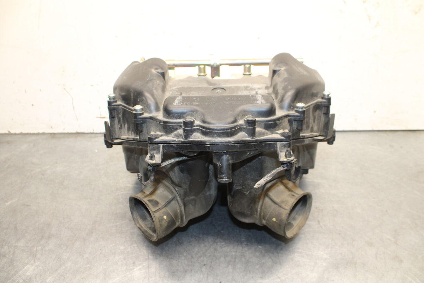 05-06 HONDA CBR600RR AIRBOX AIR INTAKE FILTER BOX  BB689