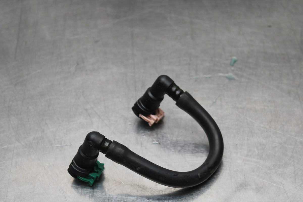 11-22 SUZUKI GSXR 600  FUEL HOSE GAS LINE TUBE PIPE BB193