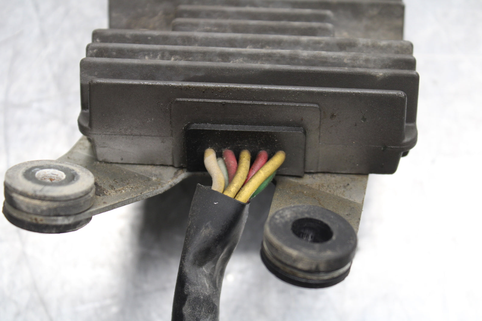 05-06 HONDA CBR600RR RECTIFIER VOLTAGE REGULATOR BB739