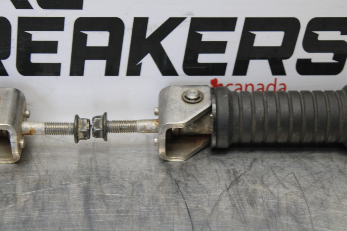05 TRIUMPH ROCKET III REAR PASSENGER FOOT STEP PEG BB186