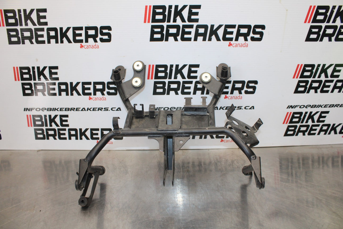 08-18 KAWASAKI KLR650 UPPER FAIRING MIRROR GAUGES STAY BRACKET BB183