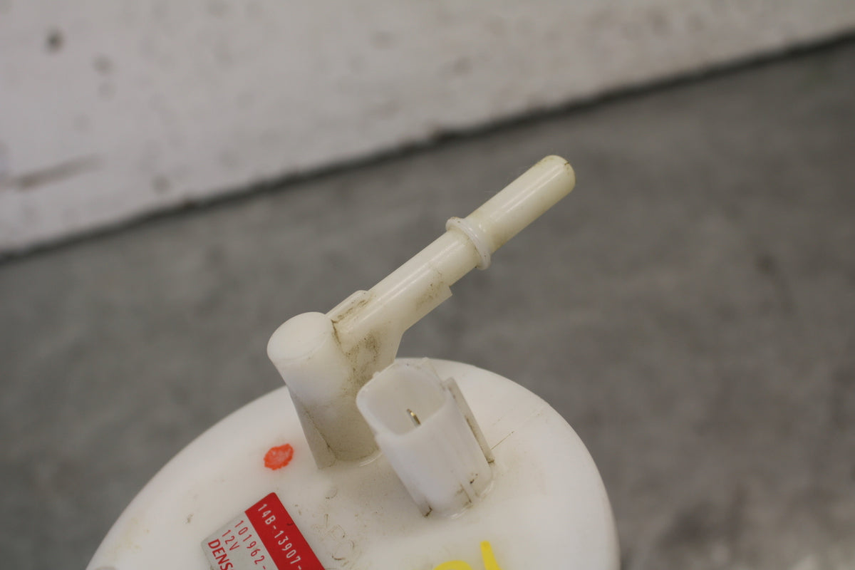 09-14 YAMAHA YZF R1 FUEL PUMP GAS PETROL SENDER UNIT 14B-13907-20-00  BB676