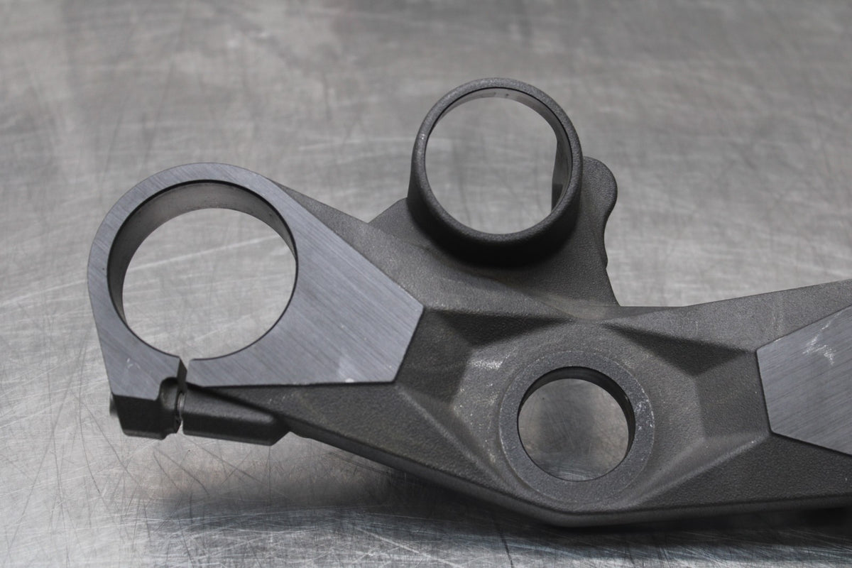 08 KAWASAKI NINJA ZX10R FORKS UPPER TRIPLE TREE CLAMP BB902