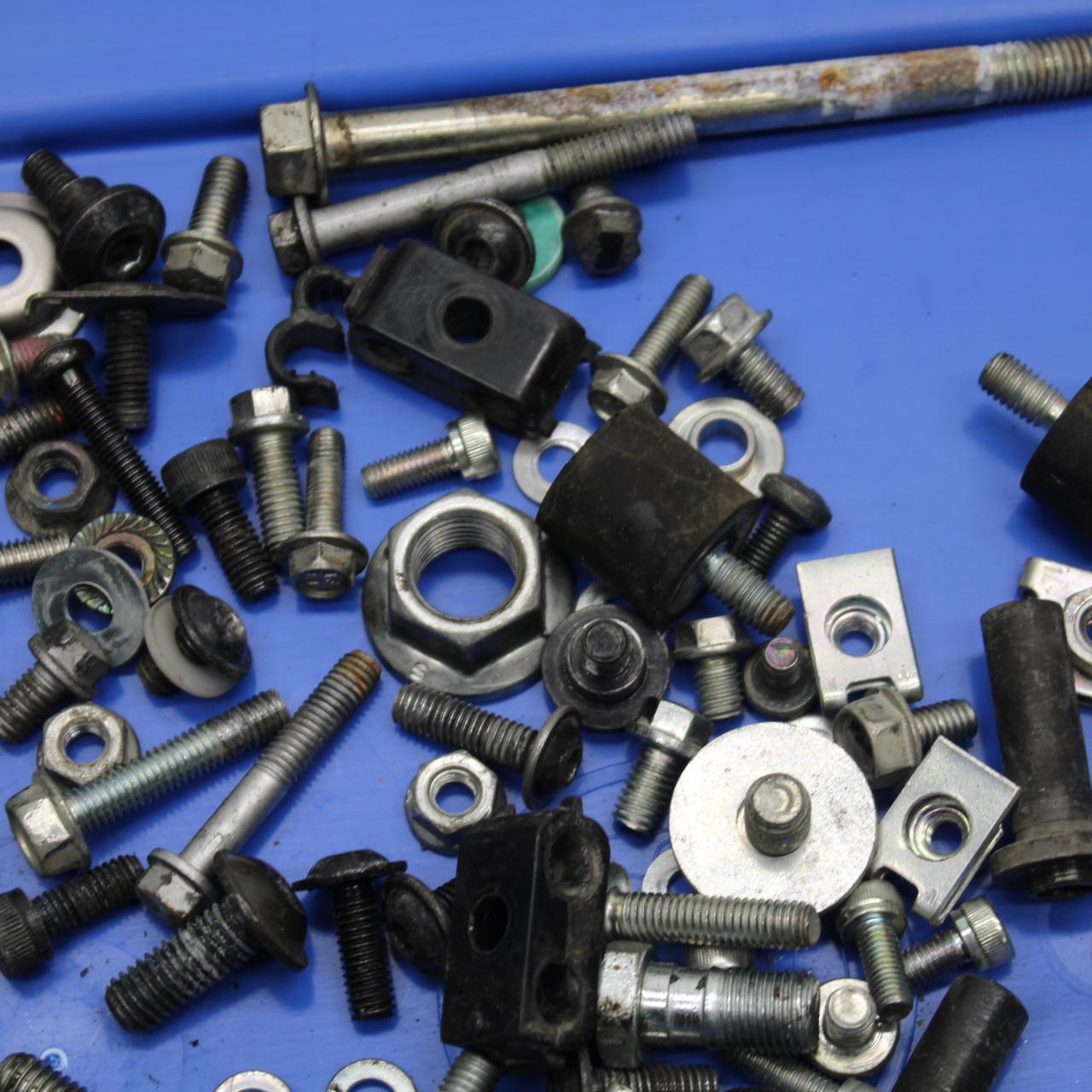16-24 KTM 390 RC MISCELLANEOUS MOUNTING BOLTS HARDWARE MOTOR SCREWS BB648