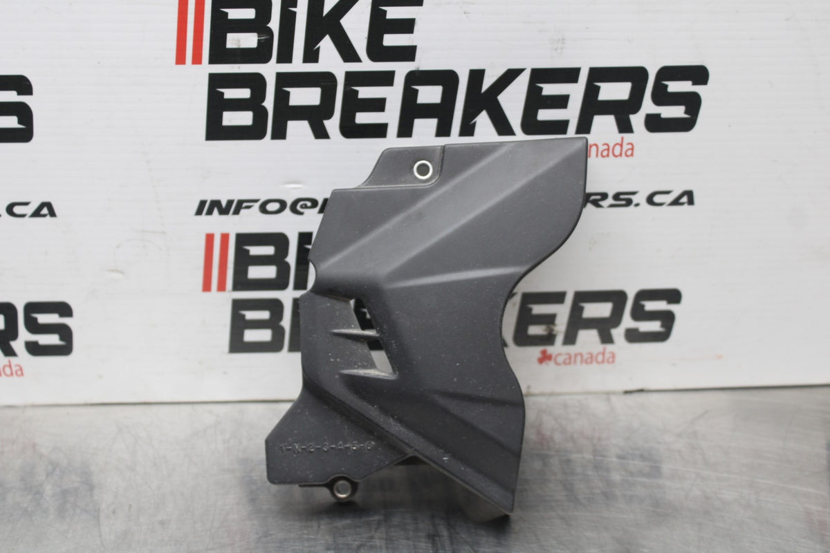 17-18 YAMAHA YZF R3 ENGINE SPROCKET COVER BB788