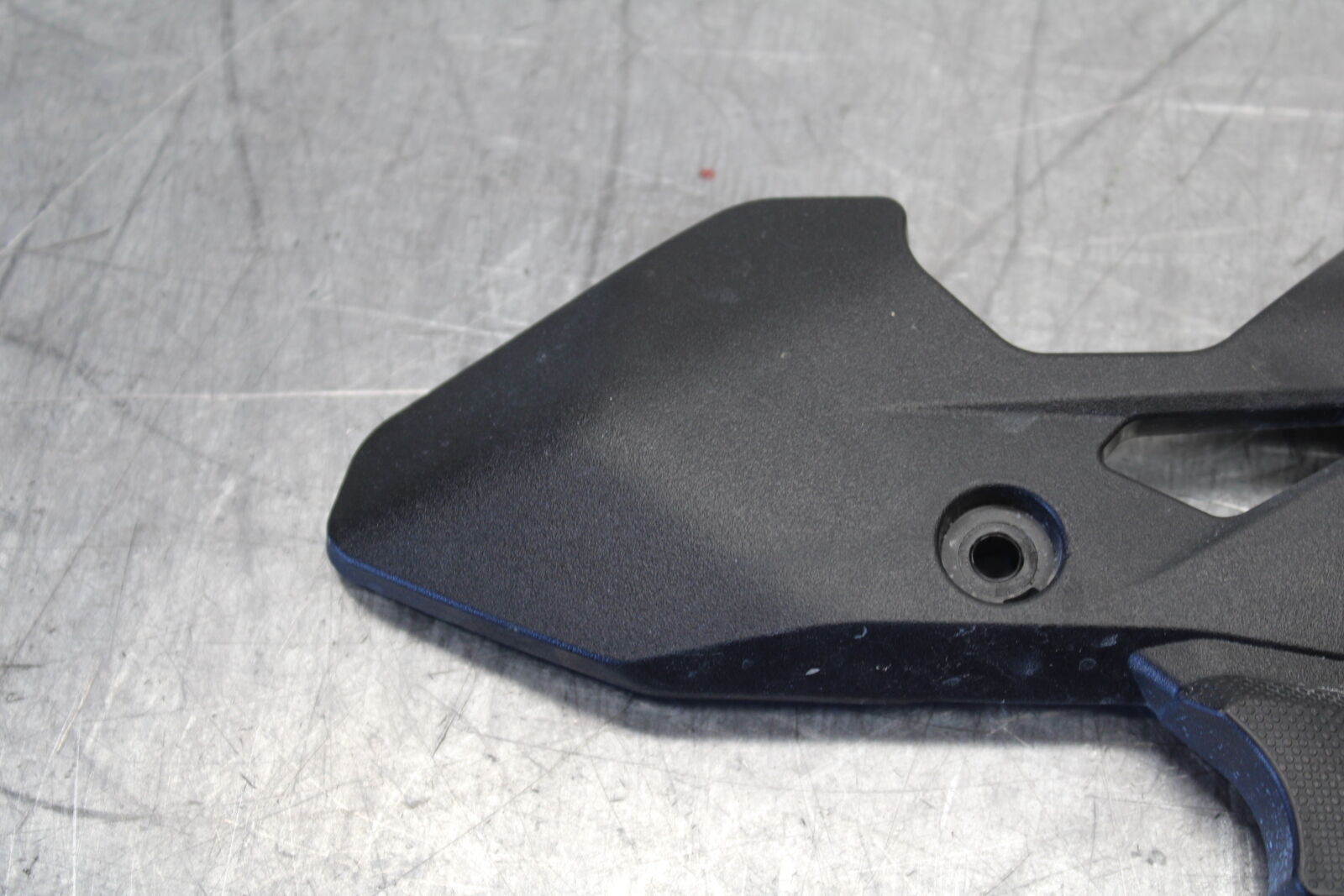 19-22 KAWASAKI Z400 LEFT FRAME SIDE COVER COWL PANEL TRIM BB708