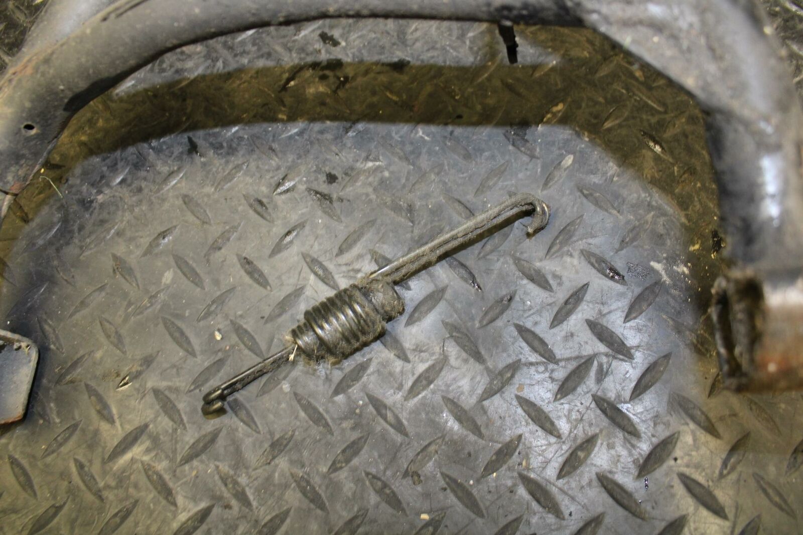 05-06 SUZUKI KATANA 750 GSX750F CENTER MAIN STAND bb166