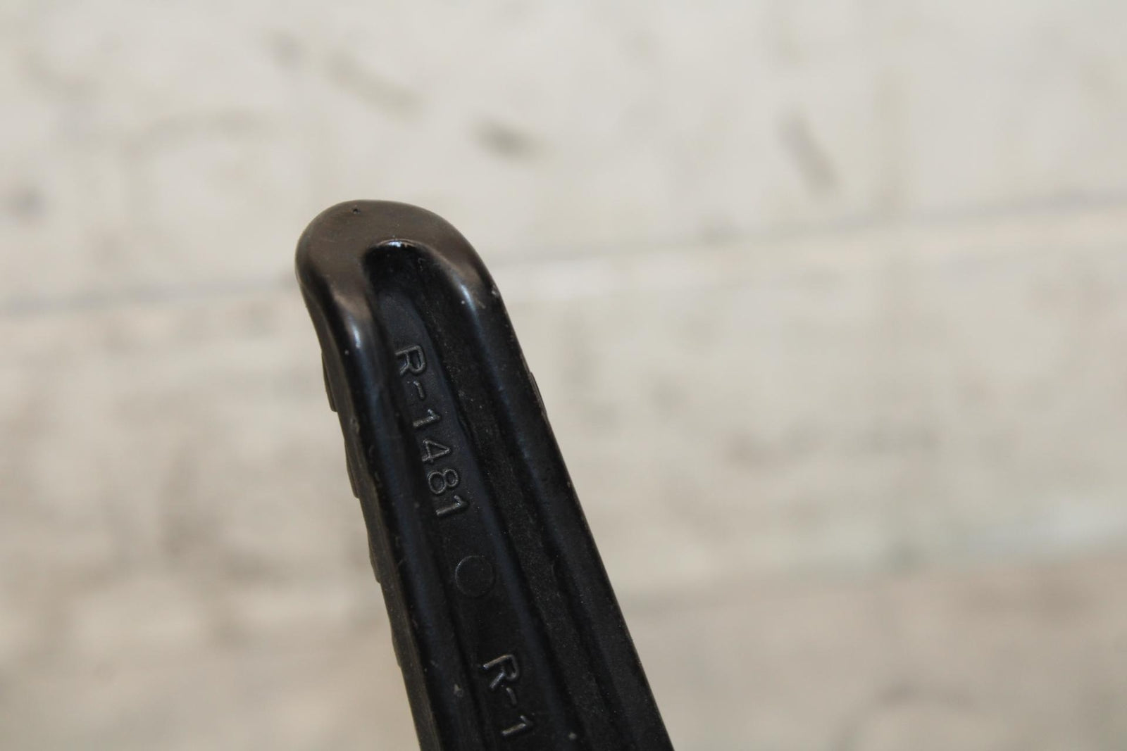 2000 Kawasaki Ninja ZX12R ZX1200A LEFT REAR BACK PASSENGER PEG 35063-1064