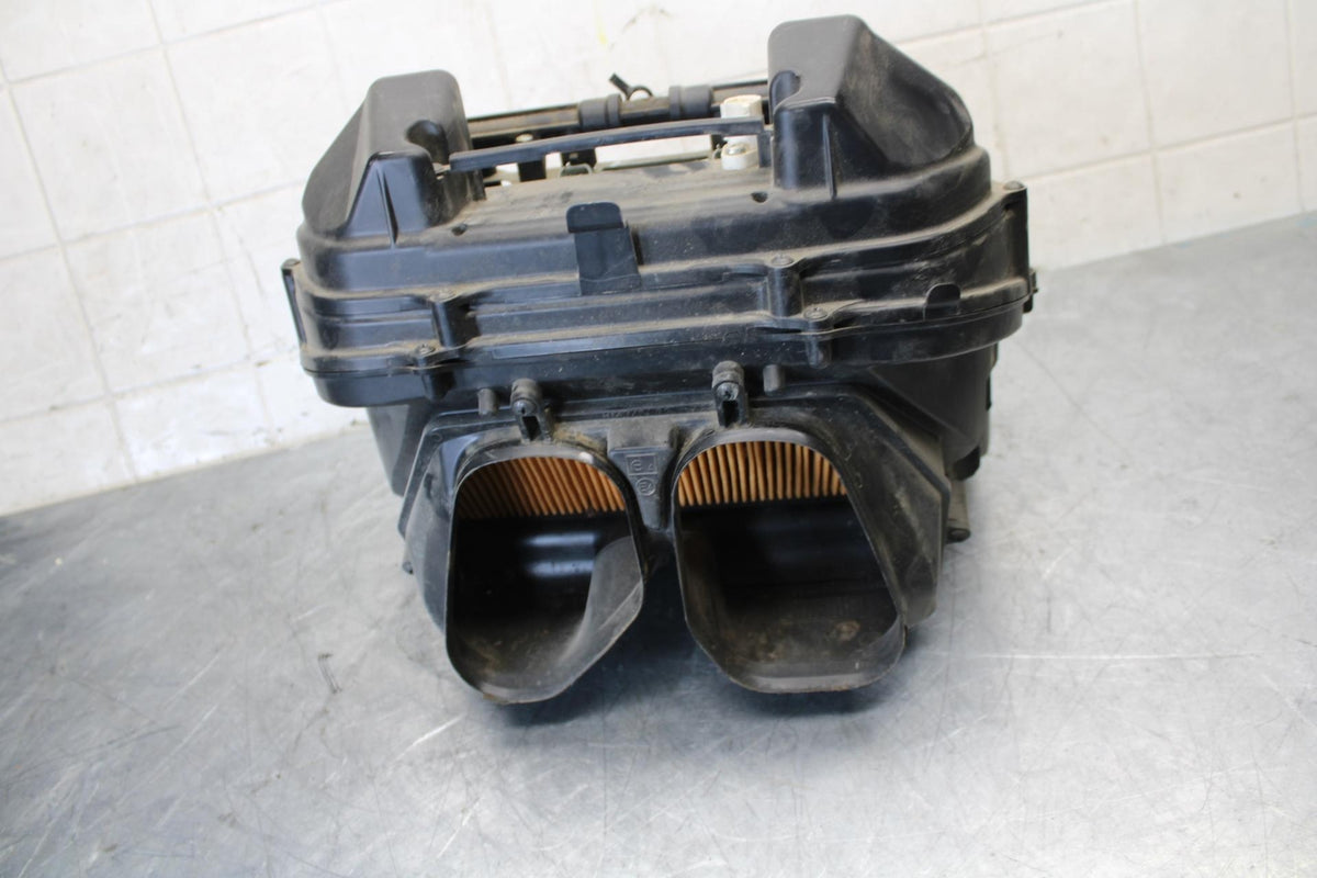 2011 Honda CBR600RR AIRBOX  INTAKE FILTER BOX 17220-MFJ-D00 17240-MFJ-D00 BB520