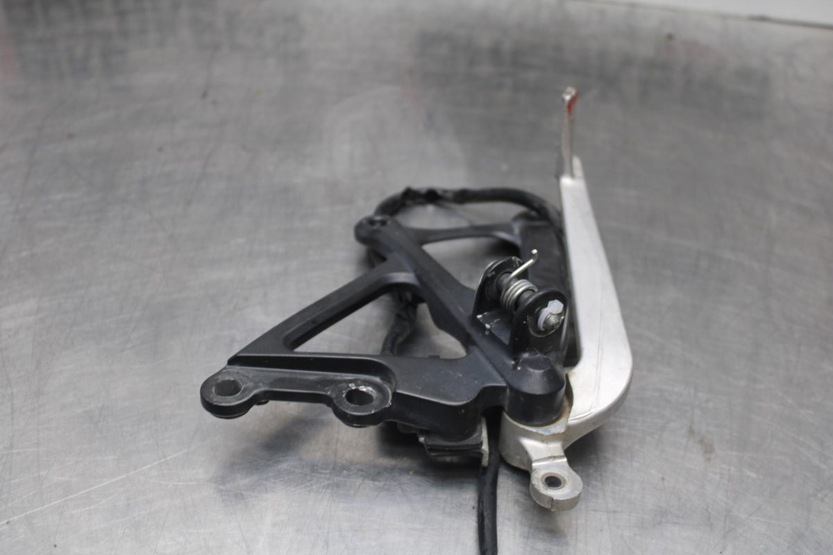 13 YAMAHA YZF R1 RIGHT REARSET REAR SET DRIVER FOOT PEG REST STOP BB781