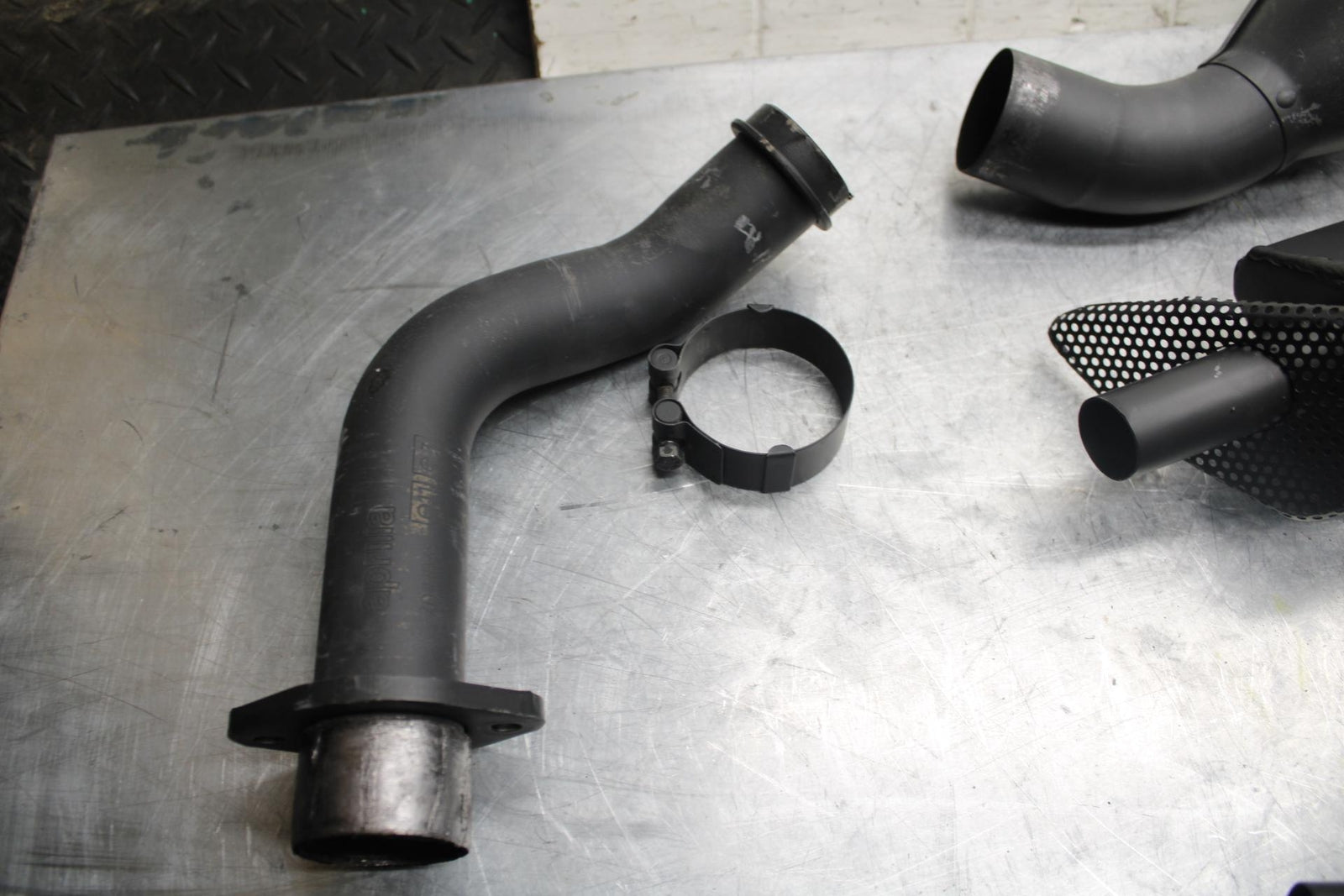2009 Aprilia Shiver 750 SL750 FULL EXHAUST SYSTEM HEADERS PIPE MUFFLER BB506