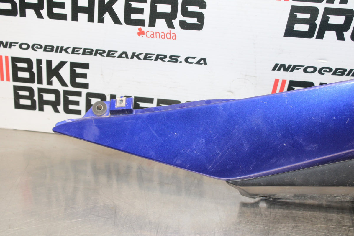 17-18 YAMAHA YZF R3 LEFT REAR BACK TAIL FAIRING COWL SHROUD BB788