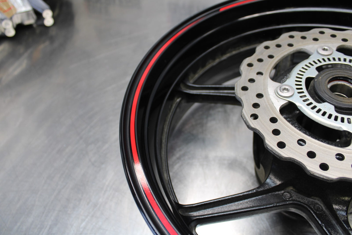 21-23 KAWASAKI NINJA ZX6R REAR WHEEL BACK RIM & ROTOR BB179