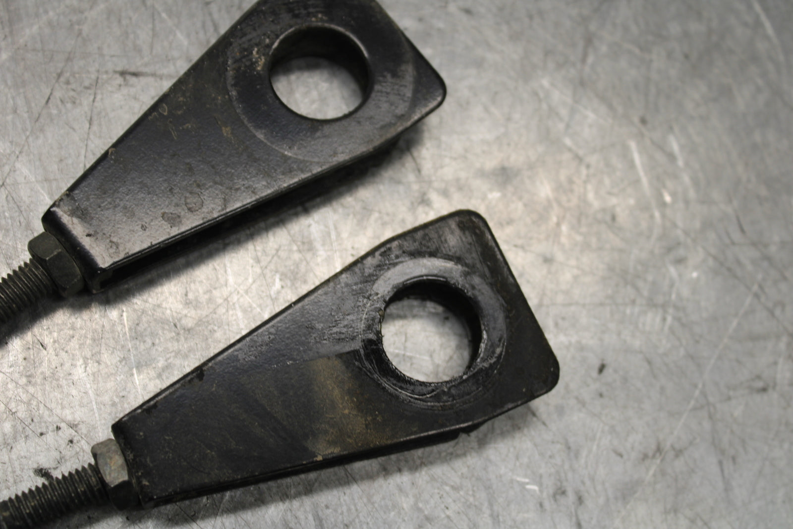 17-24 YAMAHA BOLT XVS950 SWINGARM CHAIN TENSIONER ADJUSTMENT BRACKETS  BB729