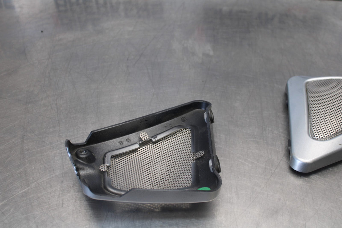 09-17 HARLEY-DAVIDSON V-ROD FRAME COVER COWL SET PAIR BB886